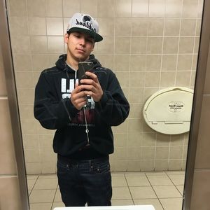 Meet your Posher, Luis